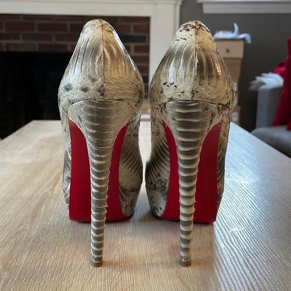 Louboutin Banana 140MM Watersnake Mango Natural - 40 - Picture 4 of 8